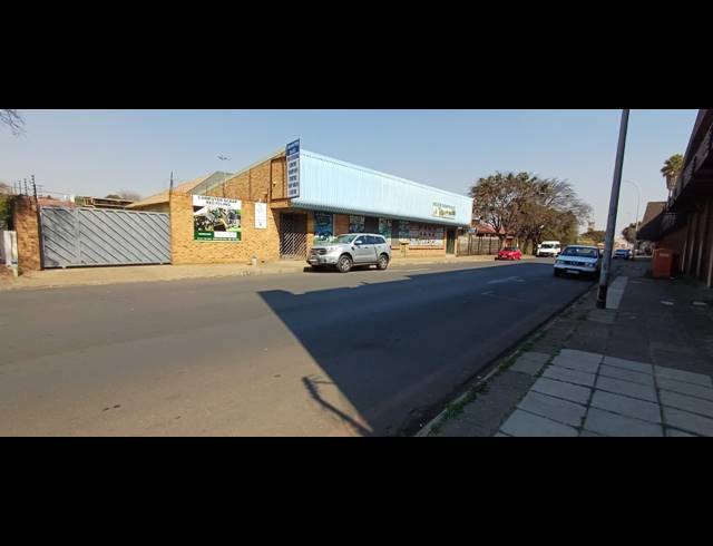 600M² BUILDING FOR SALE IN BRAKPAN CENTRAL